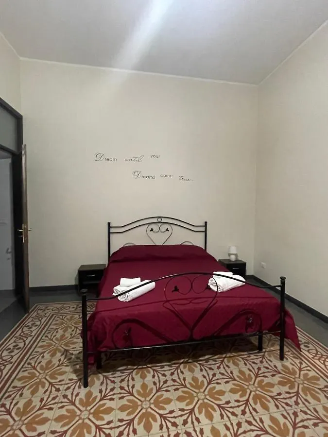 Maya Palace Real Rooms Palermo Centre Close To Cathedral Guest house