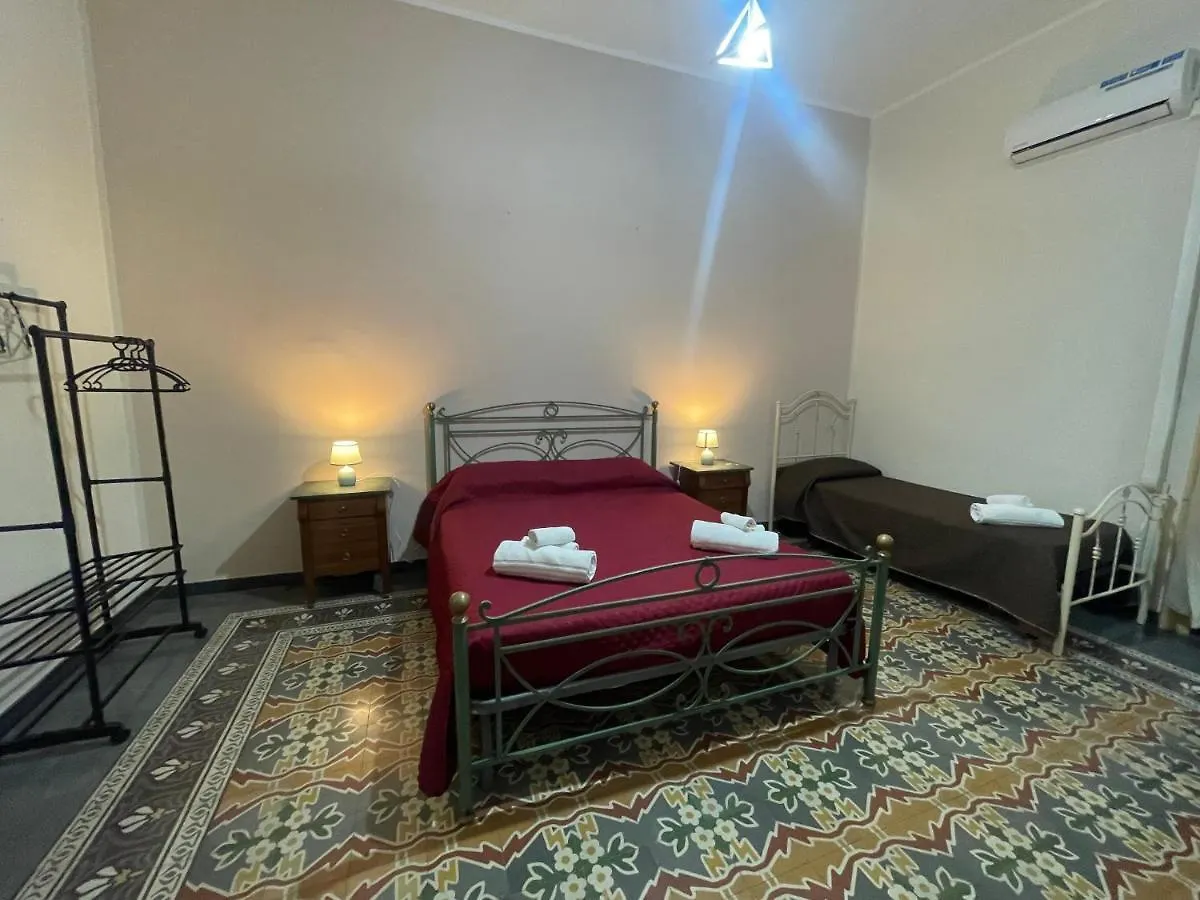 Maya Palace Real Rooms Palermo Centre Close To Cathedral 0*,