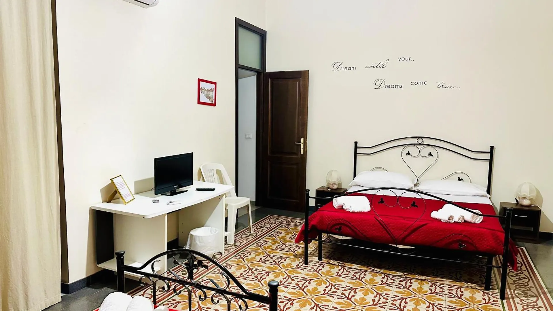 Maya Palace Real Rooms Palermo Centre Close To Cathedral Italy
